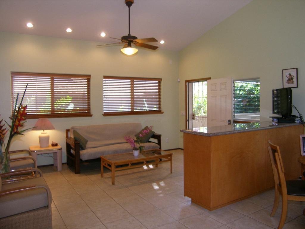 Aloha Aku Inn & Suites Kihei Habitación foto