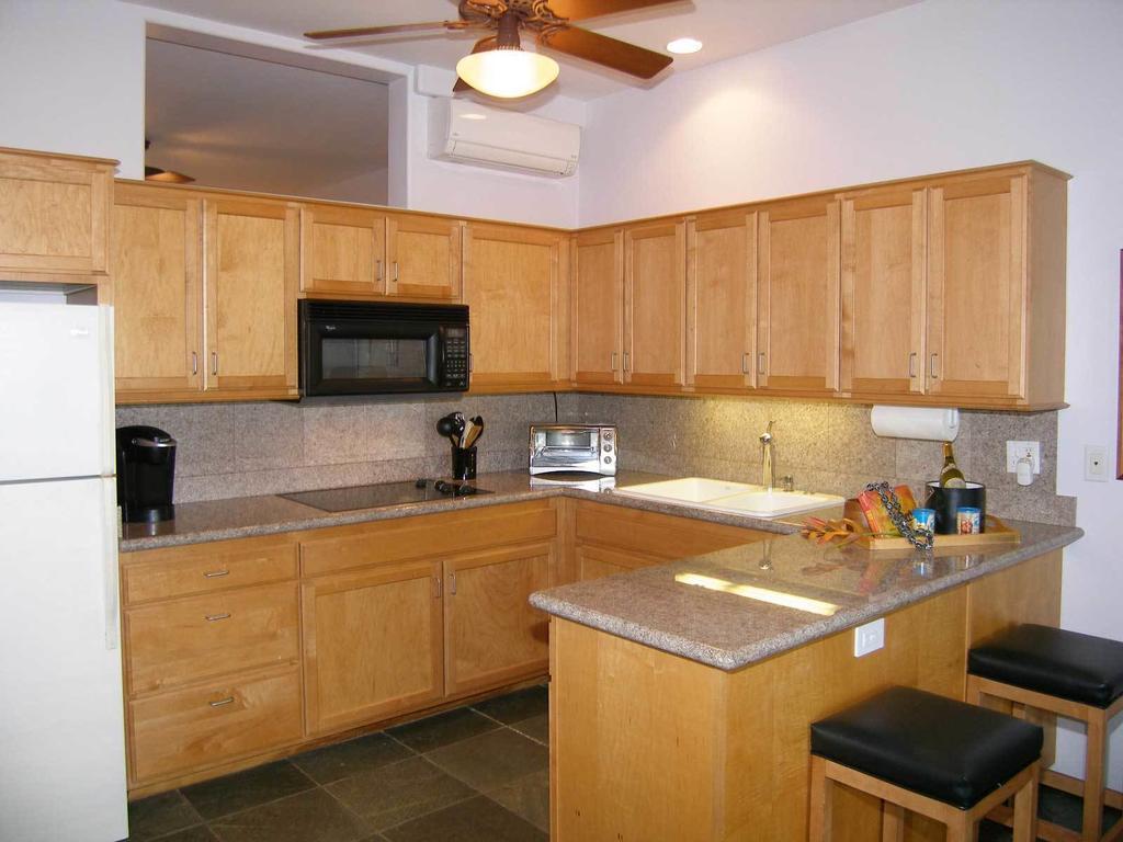 Aloha Aku Inn & Suites Kihei Habitación foto